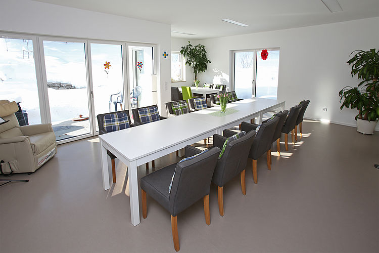 Essensbereich Tölzer Tagespflege, großer Tisch