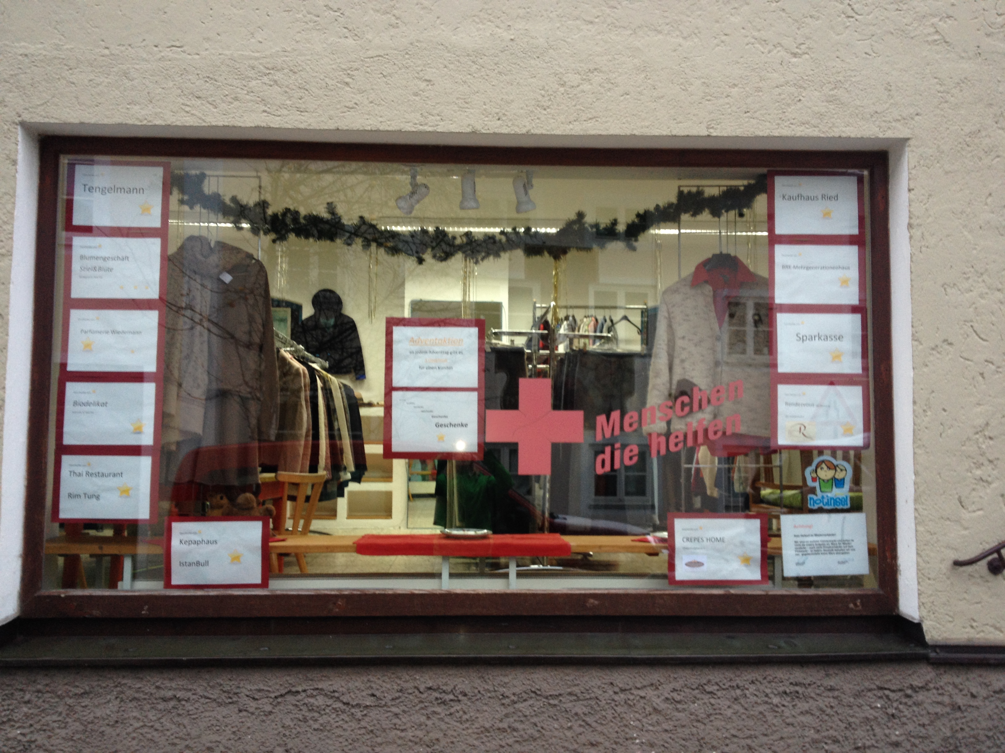 Schaufenster BRK KleiderMarkt Tölz